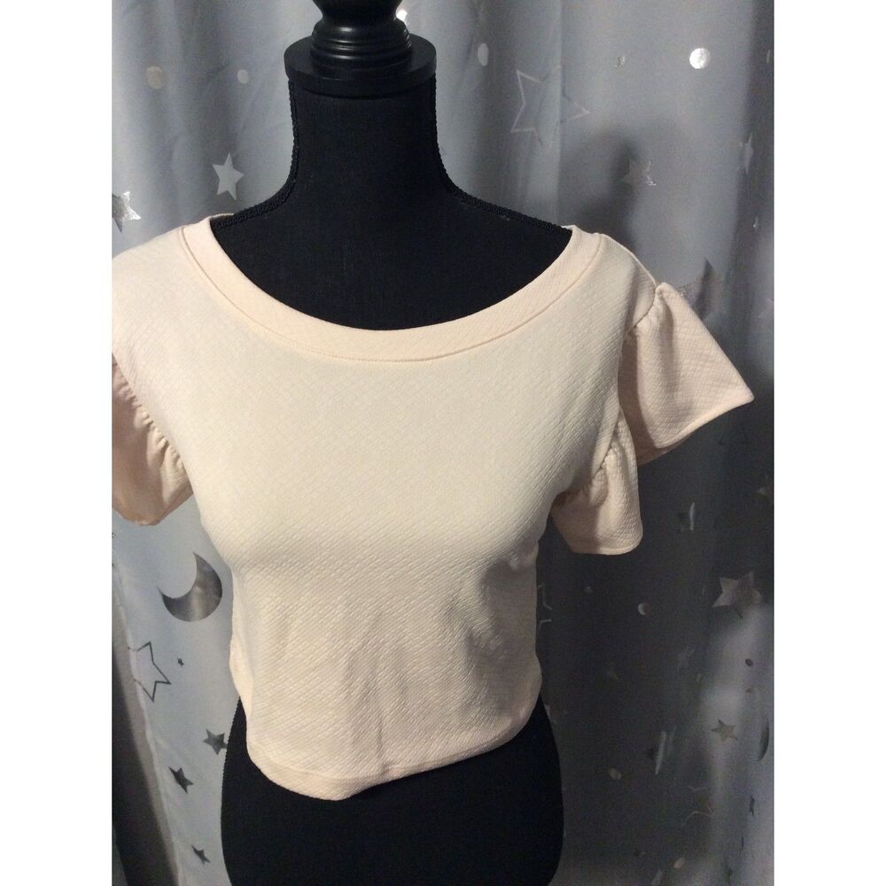 Bebe Small S Cropped Pink Short sleeve top ADORABLE Pastel VNC